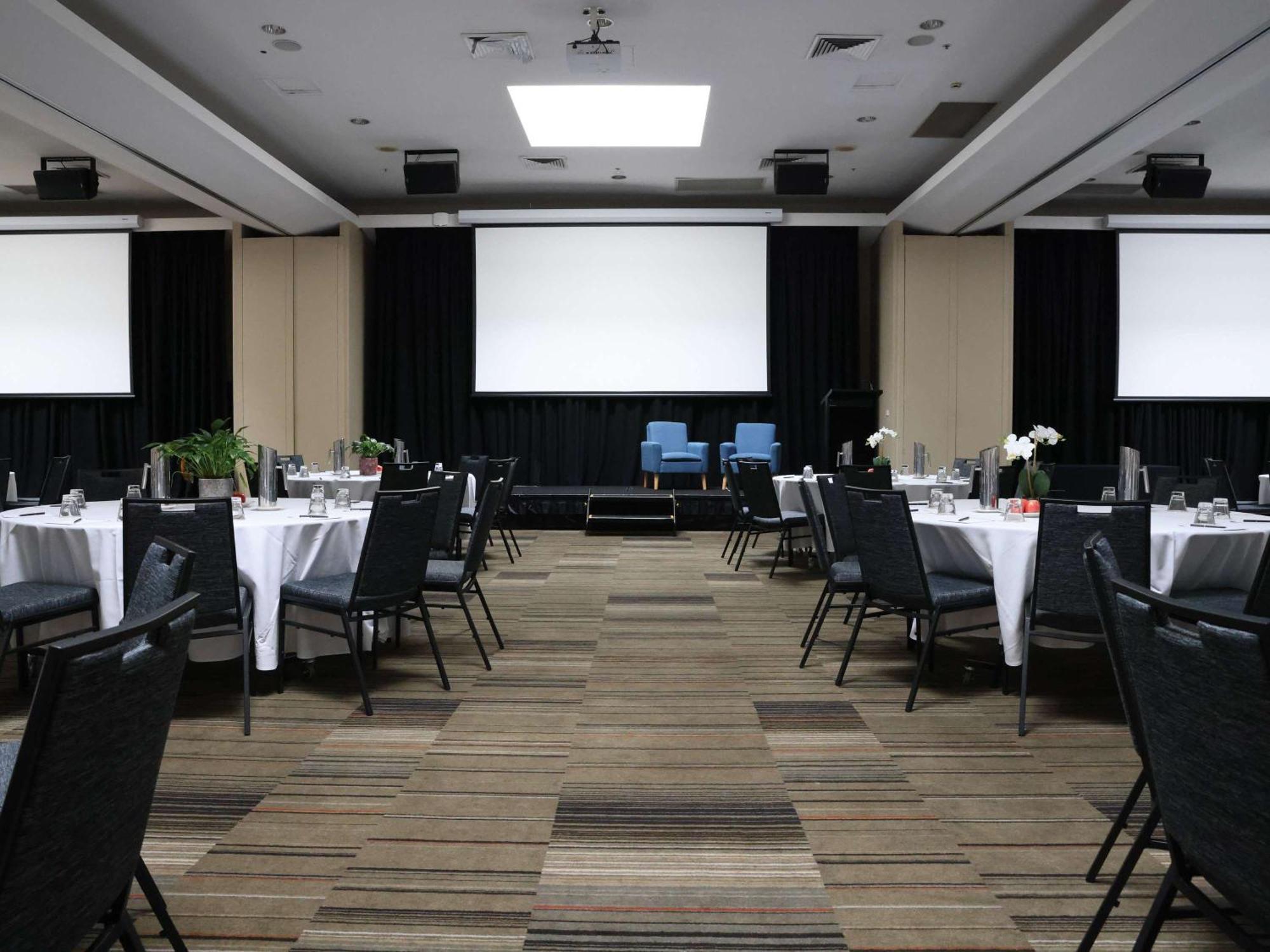 Novotel Sydney Olympic Park Exterior photo